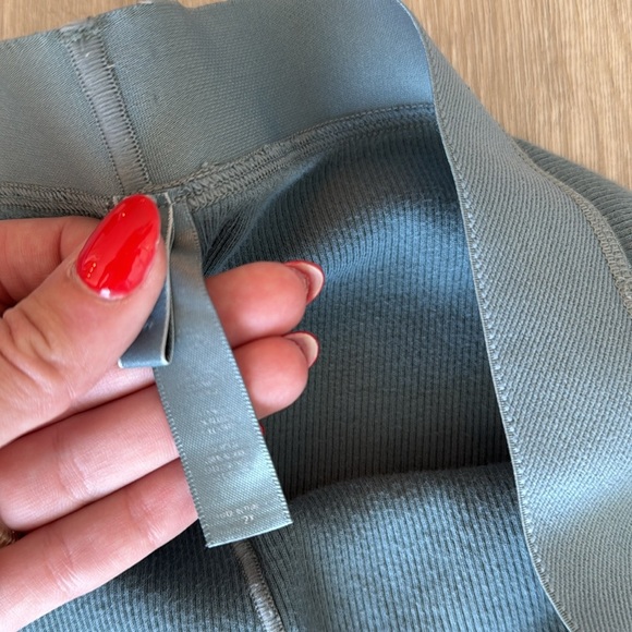 Blue Skims Ribbed Leggings - Picture 4 of 6
